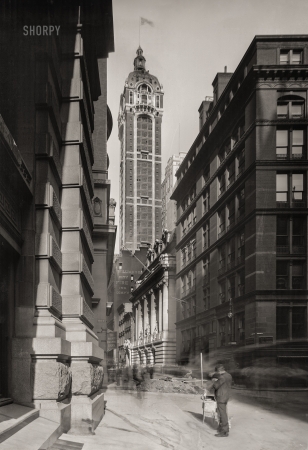 Photo showing: Sew Very Tall -- New York, 1910. Singer Building from Liberty and Nassau streets.