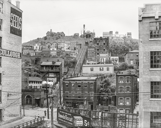 Photo showing: Uneeda Lift? -- Circa 1915. Mount Adams incline, Cincinnati, Ohio.