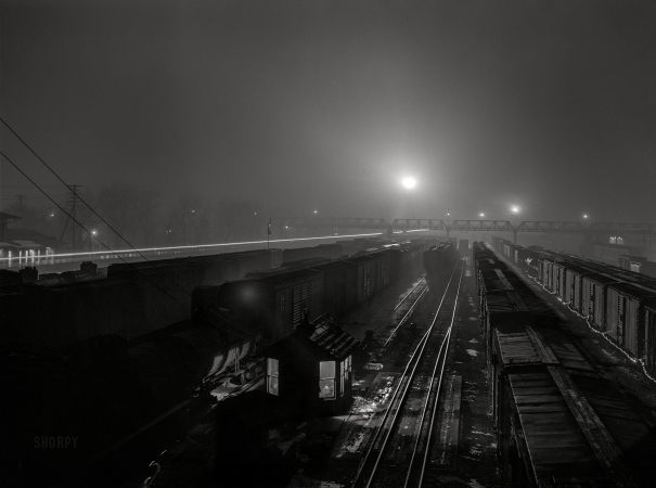 Photo showing: Argentine Yard -- March 1943. Argentine Yard, Kansas City -- Night view of the departure yard, Atchison, Topeka and Santa Fe Railway.