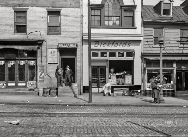 Photo showing: Hot Roast Beef -- March 1943. Baltimore, Maryland. A street scene.